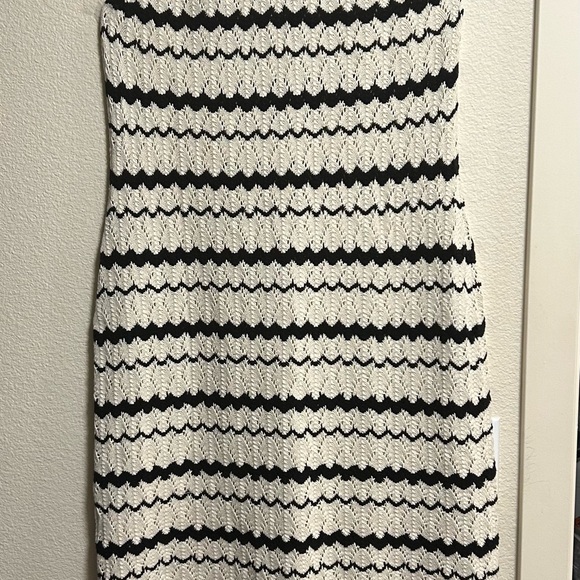 NWT H&M Crocheted Black and White Striped Midi Dress Size Large - Picture 3 of 4